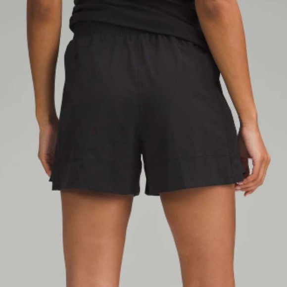 New! Lululemon Stretch Woven Relaxed-Fit High-Rise Short 4" Black 2315 - Picture 2 of 13